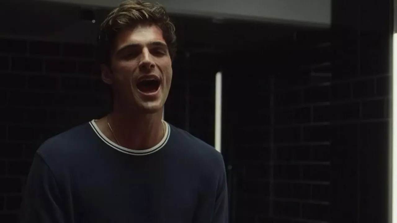 Blue Shirt Worn By Nate Jacobs (jacob Elordi) In Euphoria Tv Show 