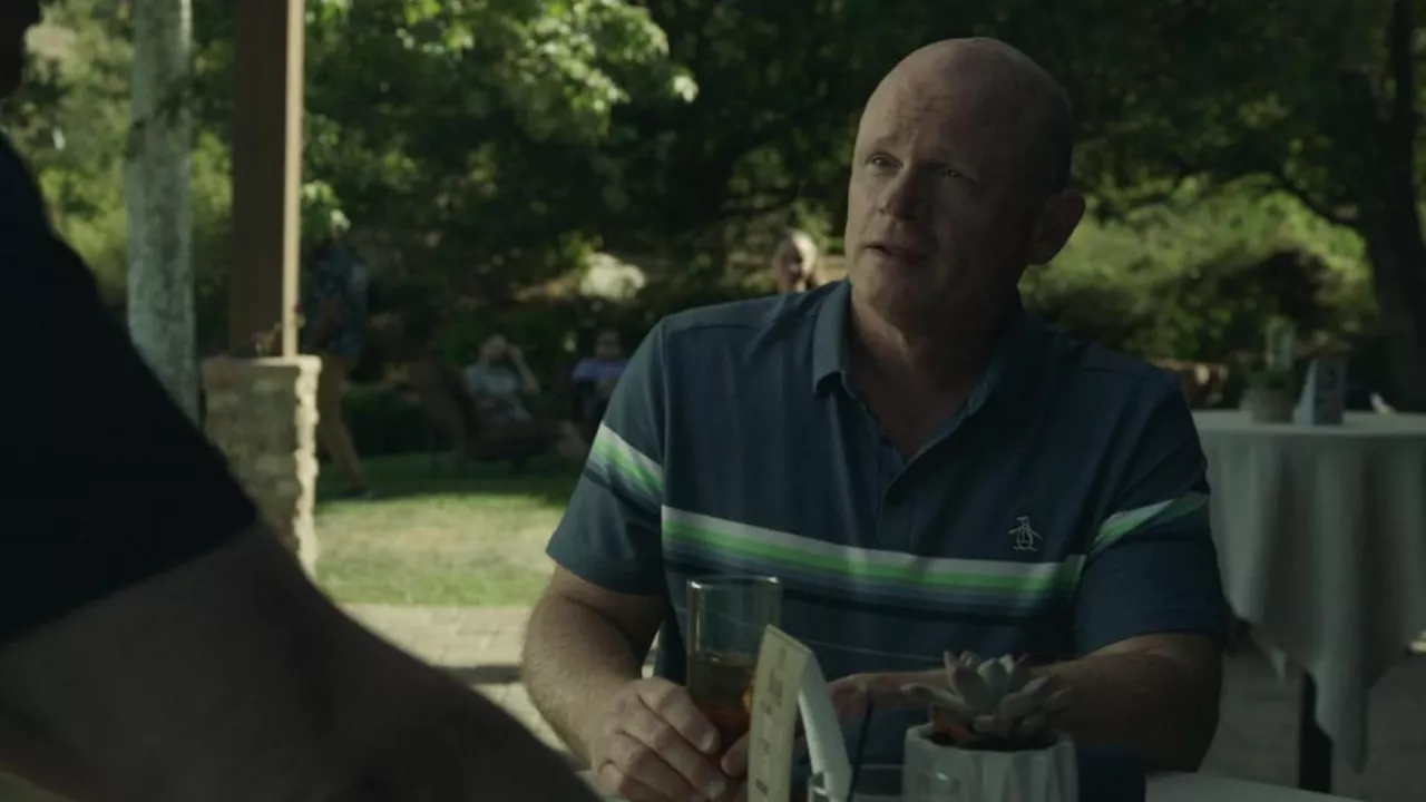 Polo Penguin original porté par Mike Tedesco (Paul McCrane) tel que vu