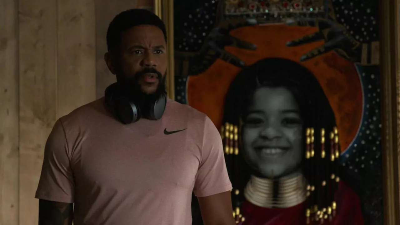 Nike pink tee worn by Malik Wright (Hosea Chanchez) as seen in The Game