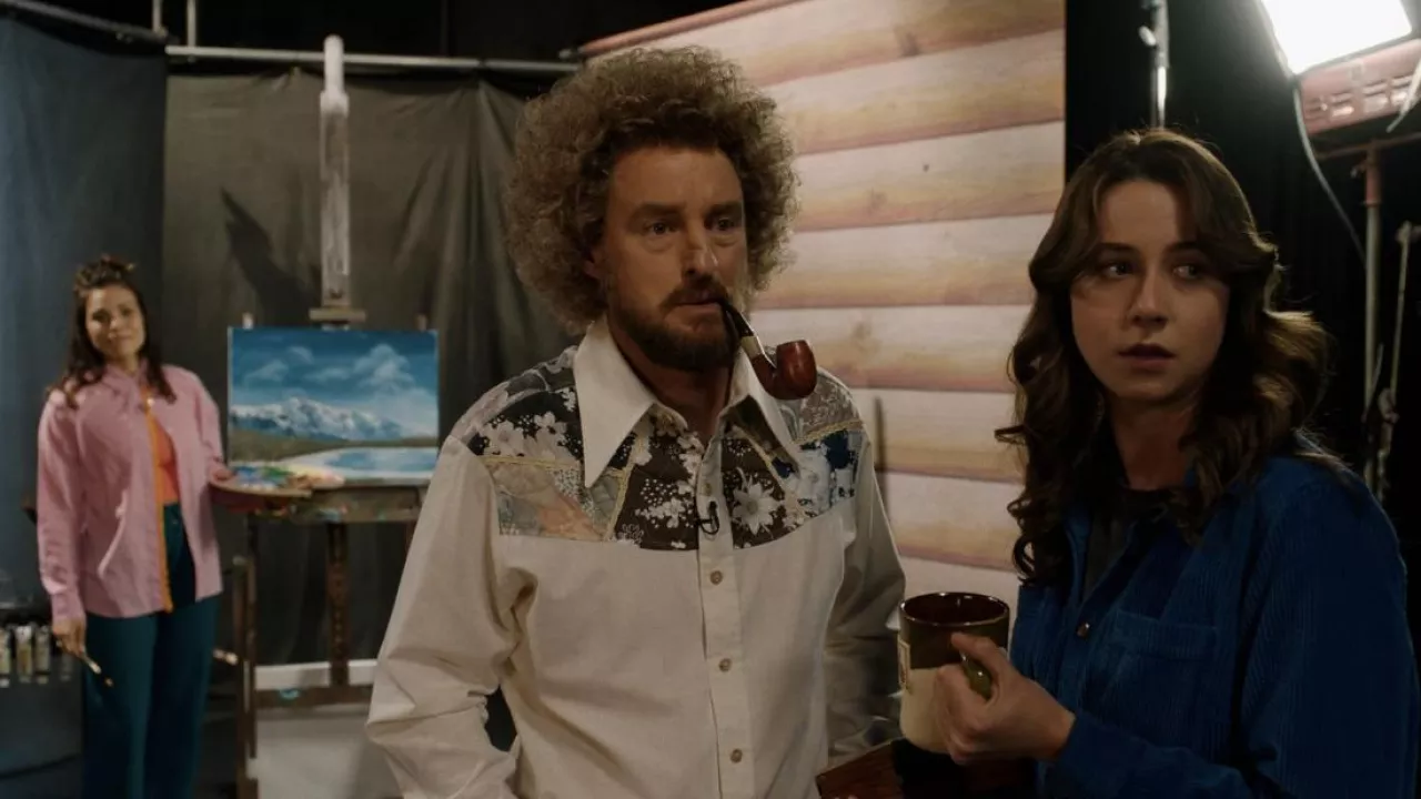 Floral print cowboy shirt worn by Carl Nargle (Owen Wilson) as seen in