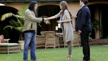 La chaqueta dorada de Gene Simmons en Castle