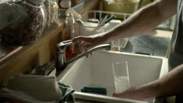 Grifo y fregadero de la cocina de Matt Murdock en Daredevil