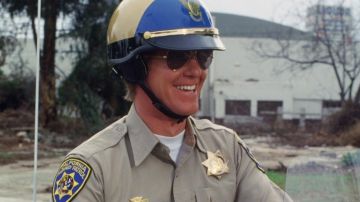 Sun-glasses Jon Baker / Captain Jonathan A. Baker (Larry Wilcox) in CHiPs