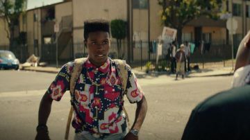 The printed shirt of Malcolm (Shameik Moore) in Dope