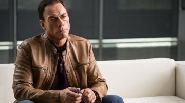 The leather jacket Jean-Claude Van Damme in Jean-Claude Van Johnson