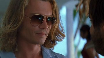 The sunglasses of George Jung (Johnny Depp) in Blow