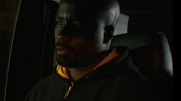 Le sweat à capuche de Carl Lucas (Mike Colter) dans Luke Cage