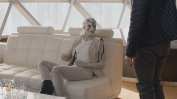 Ankle boots with heels of Jaylah (Sofia Boutella) in Star Trek : No limits