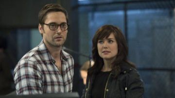 Glasses Tom Keen in The Blacklist
