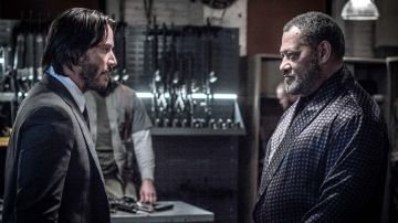 La robe de chambre de Laurence Fishburne dans John Wick 2