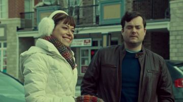 The ear muffs white fur of Alison Hendrix (Tatiana Maslany) in Orphan Black S03E06
