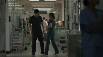 Les sneakers Asics de Christine Palmer (Rachel McAdams) dans Doctor Strange