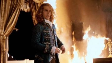 blue jacket from Lestat de Lioncourt (Tom Cruise) in Interview with a Vampire