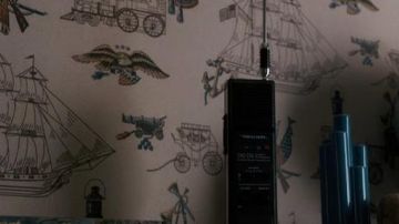 Vintage wallpaper in the bedroom of Will Byers (Noah Schnapp) in Stranger Things