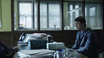 Grey Jacket worn by Clay Jensen (Dylan Minnette) in 13 Reasons Why S01E13