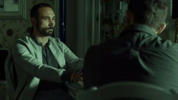 La veste / le blouson de Ciro Di Marzio (Marco D'Amore) dans Gomorra S02E03