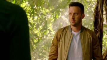 the leather jacket bomber worn by Toby Curtis (Eddie Kaye Thomas) in Scorpio