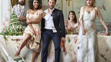 La tenue jupe + top de Juliette (Reem Kherici) dans Jour J