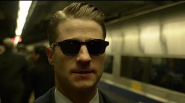 Sunglasses worn by James Gordon (Ben McKenzie) in Gotham S03E22