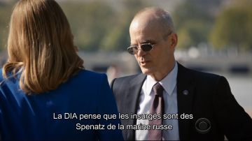Gafas de sol de Russell Jakson (Željko Ivanek) en Madam Secretary S03E23