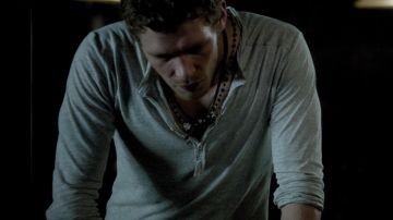 Le collier de Klaus Mikaelson (Joseph Morgan) dans The Vampire Diaries