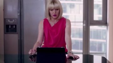 The pink top and Agatha Raisin (Ashley Jensen) in Agatha Raisin
