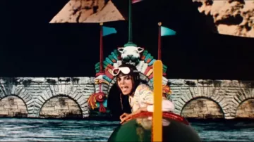 El casco de aviador usado por Michael Jackson en su video musical Leave Me Alone
