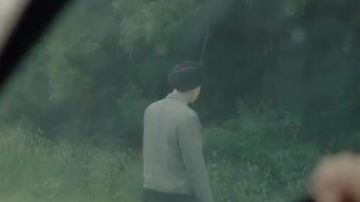 Le béret Anarchy de Wonho dans son clip Shine Forever