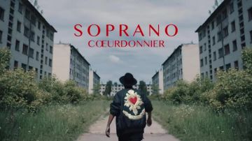 La veste Coeurdonnier de Soprano dans son clip Coeurdonnier