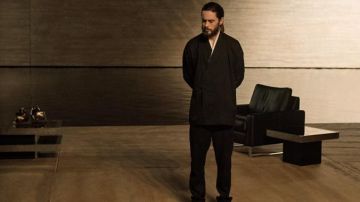 The black chair in the den of Neander Wallace (Jared Leto) in Blade Runner 2049