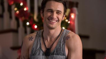 Collar con dos estreptococos y un bolso usado por Laird Mayhew (James Franco) como se ve en Why Him?