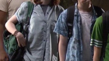 Alternative shirt worn by Beverly Marsh (Sophia Lilis) as seen in It the movie
