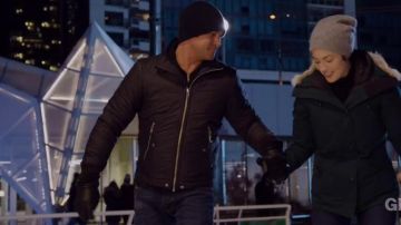 Veste portée par Kelly Severide (Taylor Kinney) comme on le voit dans Chicago Fire S05E18