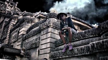 La paire de Nike violette de Young Thug lors de son interview sur Clique TV en septembre 2015