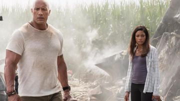 The bracelet of Davis Okoye (Dwayne Johnson) in Rampage