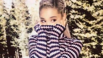 The pink set worn by Ariana Grande on her account Instagram