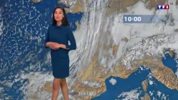 La robe bleue de Tatiana Silva dans la Météo de TF1