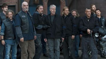 Jackets navy blue of Sons of Anarchy in Belfast in Sons Of Anarchy S03E08
