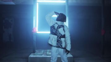 Le blouson blanc de Jok'air dans son clip G.