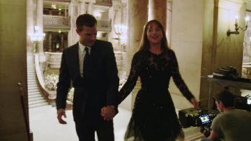 The black dress worn by Anastasia Grey (Dakota Johnson) during his honeymoon in Paris in Fifty shades lighter