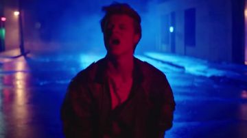 La veste dans le clip Thought Contagion de Muse