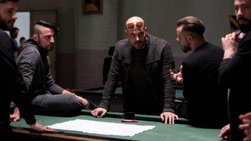 La chaqueta de Ciro Di Marzio (Marco D'Amore) en Gomorra temporada 3