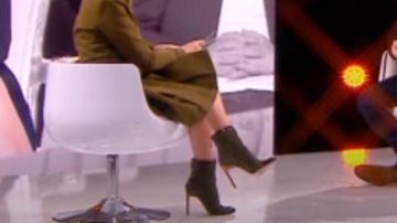 Les bottines à talons aiguilles d'Isabelle Urthuburu dans Le Tube du 3 mars 2018