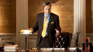 La balance de la justice du bureau de Saul Goodman (Bob Odenkirk) dans Breaking Bad