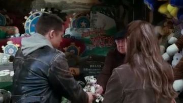 The leather jacket of John Smith (Brad Pitt) in Mr. and Mrs. Smith