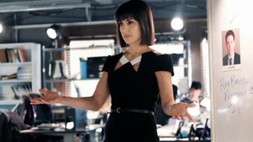 La robe de Quinn King (Constance Zimmer) dans Unreal S03E07