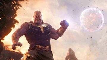 The gauntlet infinity Thanos (Josh Brolin) in Avengers : Infinity War