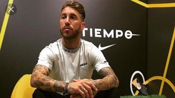 The t-shirt Nike Air Max worn by Sergio Ramos on a photo to Instagram