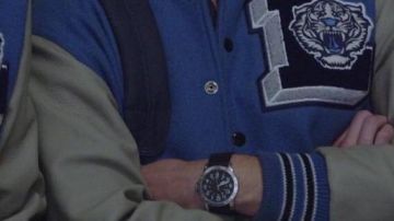 watch Justin Foley (Brandon Flynn) in 13 Reasons Why S01E01