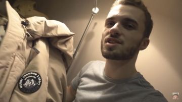 The jacket squeezie in his videos where he starts in Korea